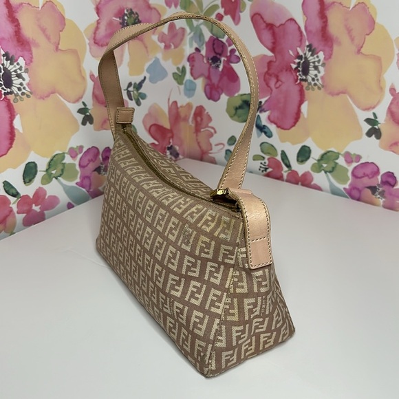💯Authentic Fendi Shoulder Bag Small size 🍀 - Picture 6 of 17